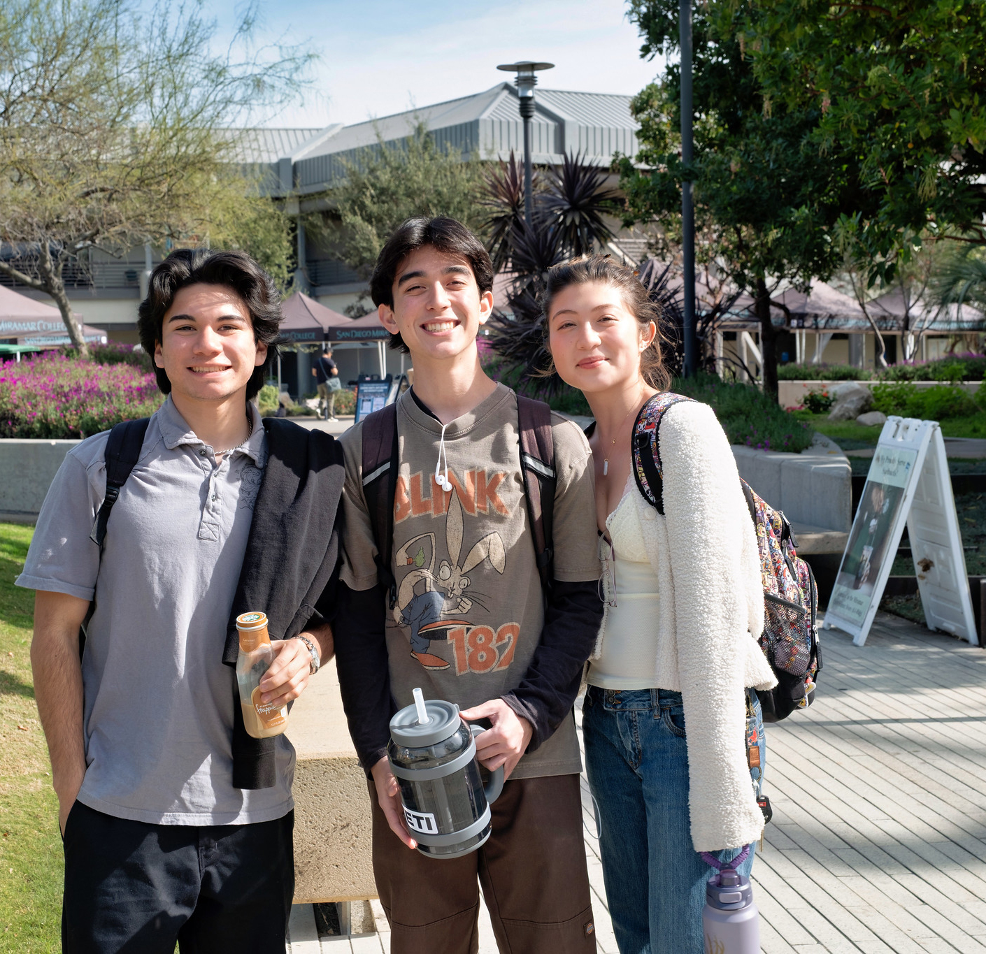 
Three students on the Miramar campus.
