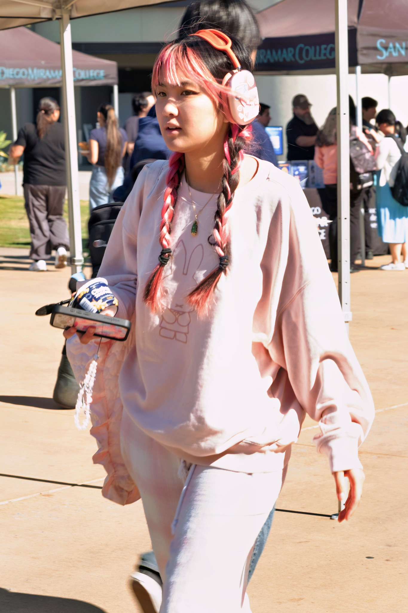 
A Miramar student on campus
